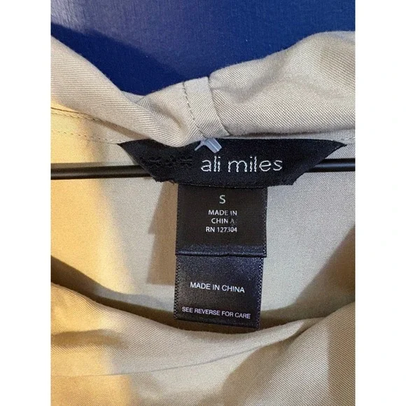 Ali Miles Cowl Neck Tunic Top Tan Beige Roll Tab Sleeve Front Pockets Small - Picture 3 of 3